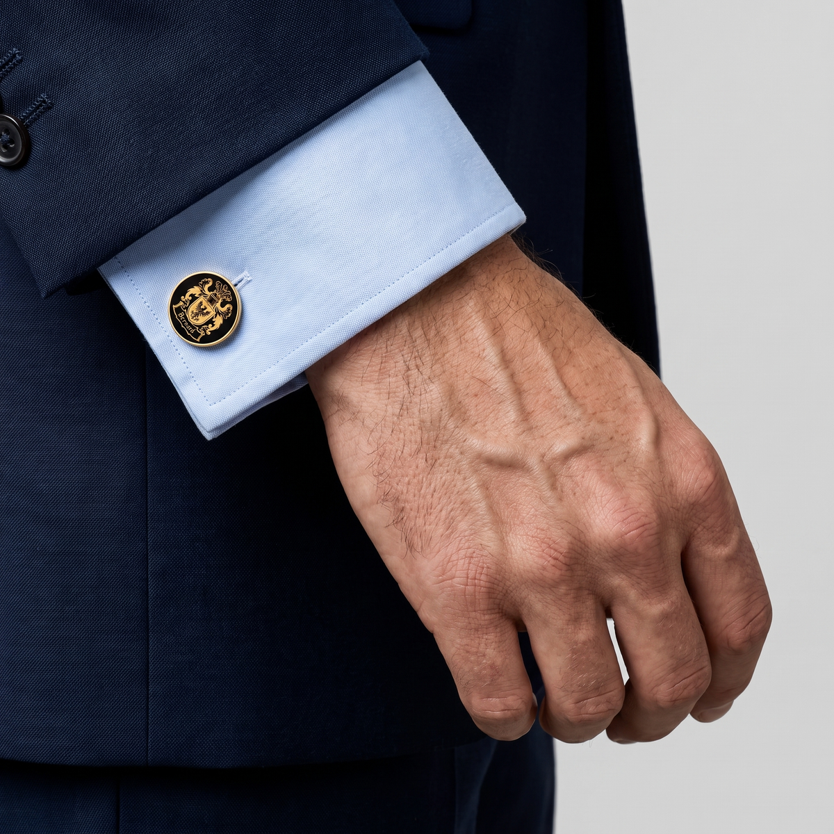Chevalière personnalisée en argent massif avec blason