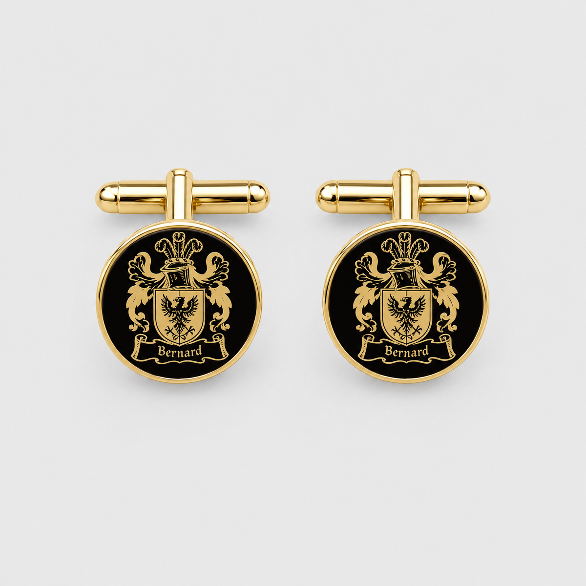 Anillo de sello personalizado chapado en oro con escudo familiar